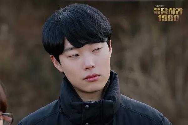 五年之后再看《请回答1988》,最让人心疼的依旧是金正焕