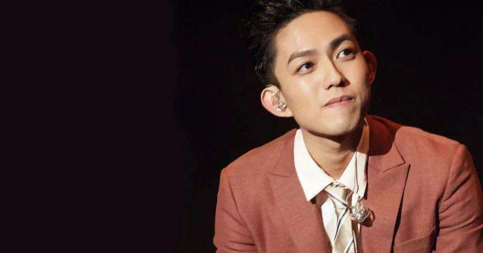 台版101舞台首现，满满夜店风土气十足，舞蹈不齐服装辣眼