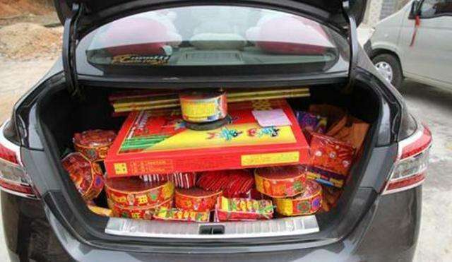 交警通知:后备箱严禁出现四类物品,抓到罚500后果自负