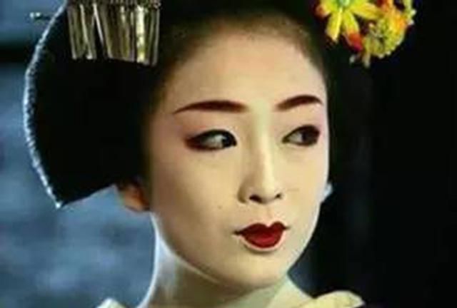 古代日本贵族为何会喜欢用铁浆染黑牙齿