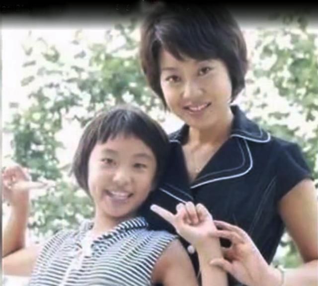 闫妮与丈夫离婚后独自带女儿,凭借出演《武林外传》一炮而红