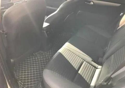 又一合资跌至“白菜价”！从17万降到10万，油耗7L，买H6后悔了