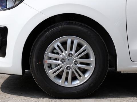 6.89的合资家用车，配7.0英寸液晶屏+倒车影像，真的值得入手吗