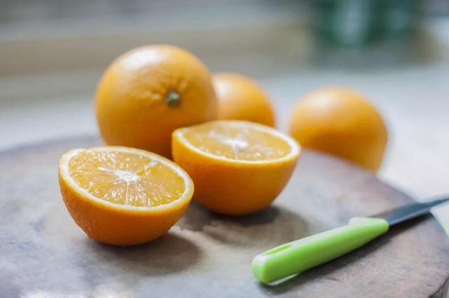 140平简约大宅，进屋就被吸引，电视墙太有个性了！鼓起勇气晒晒