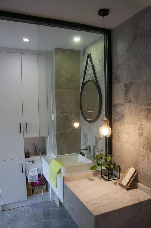 140平简约大宅，进屋就被吸引，电视墙太有个性了！鼓起勇气晒晒