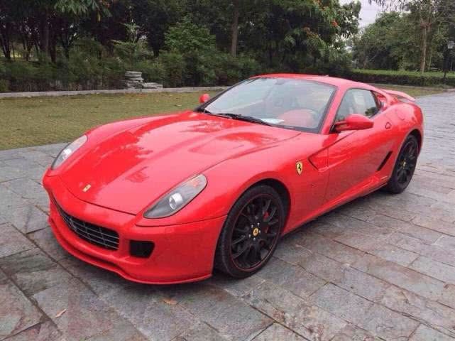 为啥国外买车比国内便宜这么多？听完答案，车主：我想静静