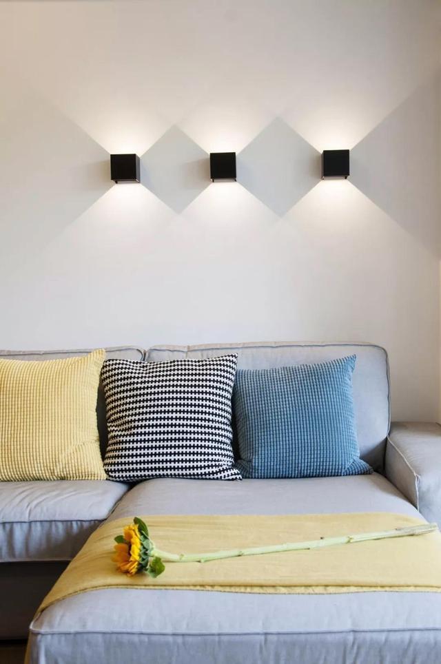 140平简约大宅，进屋就被吸引，电视墙太有个性了！鼓起勇气晒晒