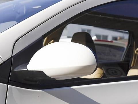 国六又一性价比好车上市，1.5L带四缸，后排放倒如货箱，5.78W起