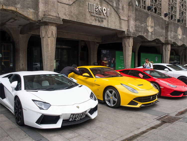 全球4大“伪豪车”,专坑好面子的国人,老司机:挂羊头卖狗肉!