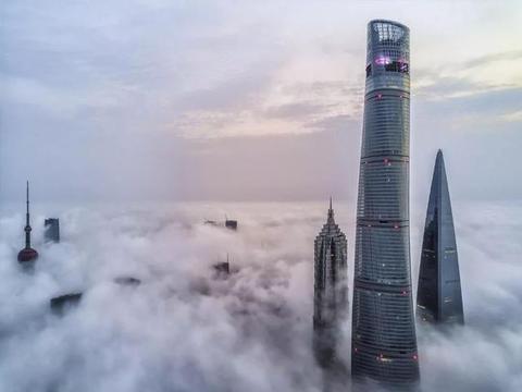 上海中心大厦632米高,刮大风摆动超过1米,里面的人怎么没事?|阻尼器|大厦|大风|过境|上海中心大厦_新浪新闻