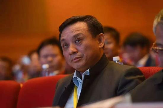毛振华:给武汉居民每人发1万