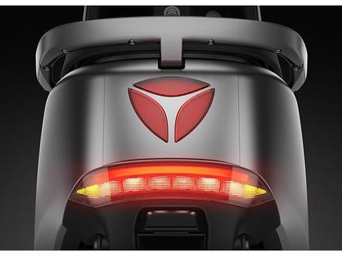 国际范智能电动车，液晶屏还是碟刹，松下电芯，宽频电机，7999元