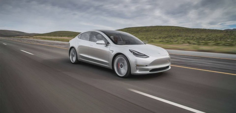 特斯拉Model 3车价一降再降 老车主“讨说法”究竟合不合理?