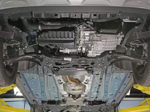 为啥老司机会说“烂车先烂底”？维修工：不想大修就要这样做