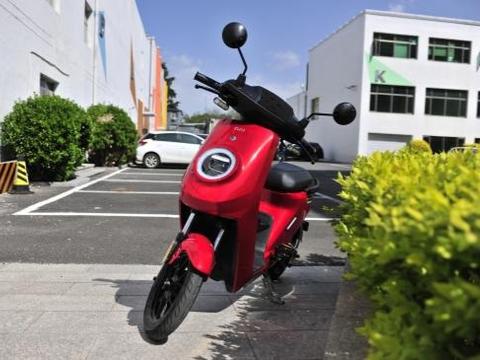 OTA升级、续航65公里...小牛MQi2打破你对电动自行车的印象