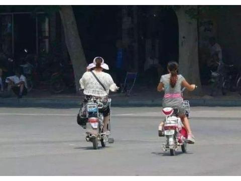 电动车要求强制安装脚蹬，车主：专家你没骑过电动车吧？