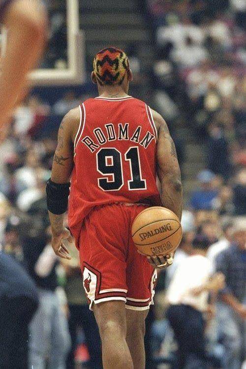 罗德曼:nba史上最伟大的篮板王,公牛王朝不可或缺的一