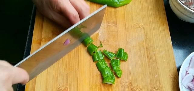 淮扬菜大厨教你精准操作这道腰肝合炒,鲜香软嫩,糖醋味浓