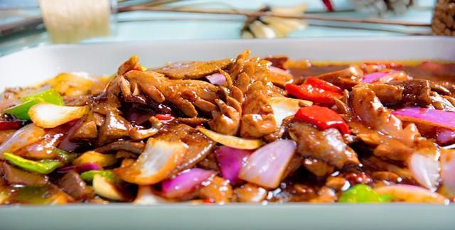 淮扬菜大厨教你精准操作这道腰肝合炒,鲜香软嫩,糖醋味浓