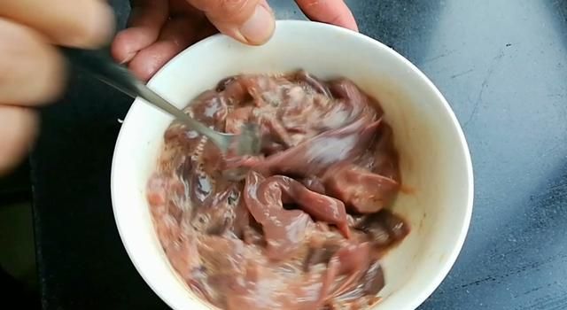 淮扬菜大厨教你精准操作这道腰肝合炒,鲜香软嫩,糖醋味浓