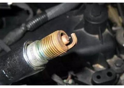 爱车出现这3种情况，赶紧更换火花塞！晚了发动机说不定要大修