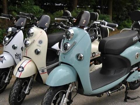 电动车一加速就掉两格电，这到底是为什么？维修师傅告诉你