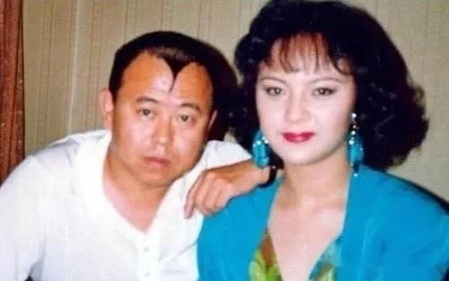 冯巩老婆,赵本山老婆,潘长江老婆,朱时茂老婆,看完羡慕了