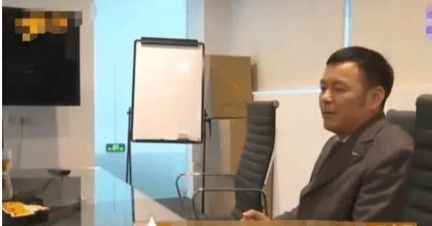 四百万豪车撞了修车要180万?车主:不修了,4S店:必须修!