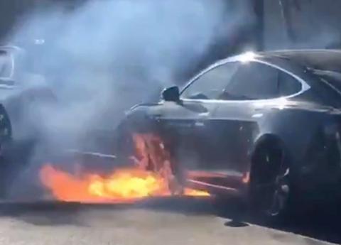 电动汽车自燃有望终结，刀片电池能否逆转三元锂？