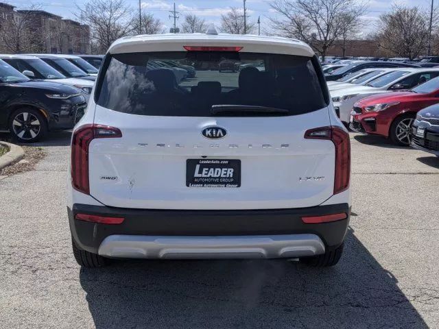起亚x7suv新款,起亚x5 起亚大型suv,高颜值,硬朗霸气的造型,还搭载v6发动机.