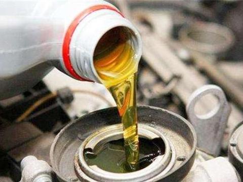 “中国式”养车坑了多少人？修车工：好好的发动机，越养越废！