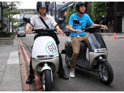 电动车一加速就掉两格电，这到底是为什么？维修师傅告诉你