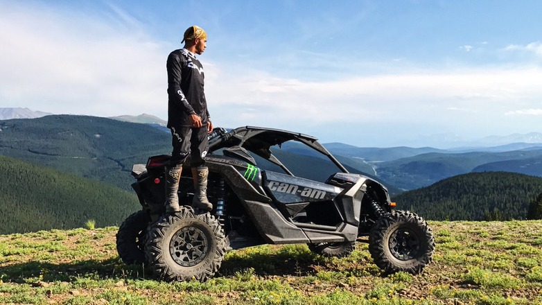 全世界「最快的男人」都买了哪些车?