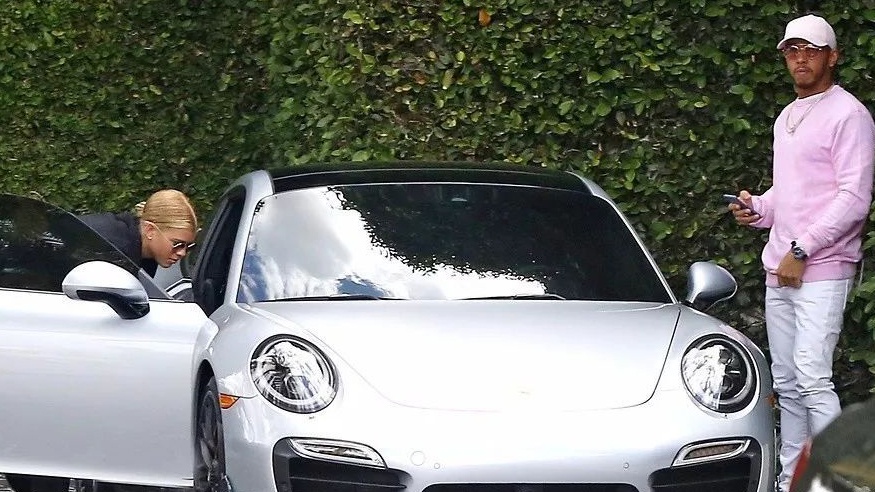 全世界「最快的男人」都买了哪些车?