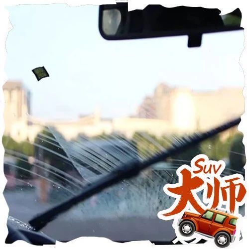 挡风玻璃油膜难除？教你一招去油秘方，省时省钱又省力