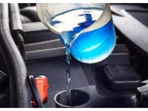 车上的防冻液该多久换一次？原来很多人都搞错了，这种情况很伤车