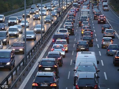 汽车消费后疫情时代：回升不明显，限购会松绑吗？