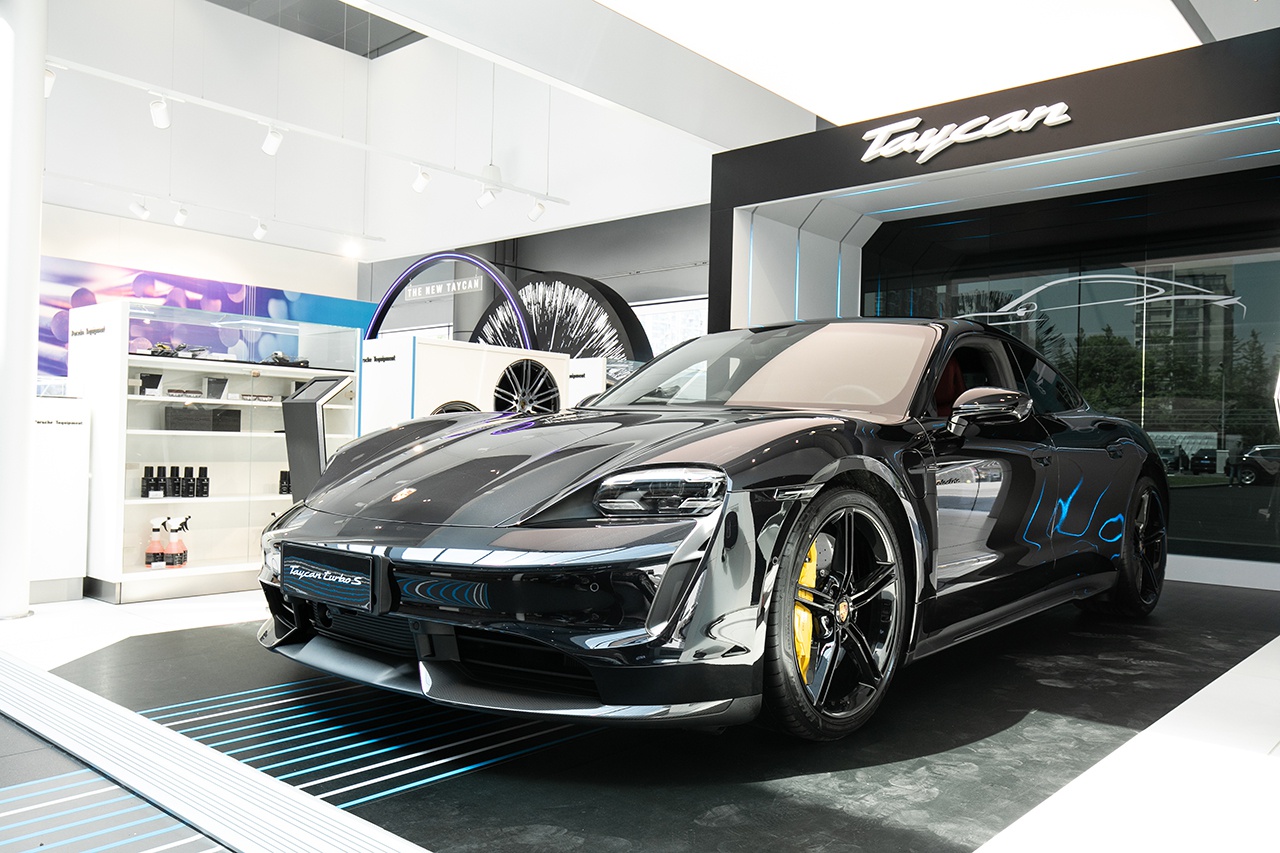 全新保时捷Taycan Turbo S及Taycan Turbo  杭州正式上市