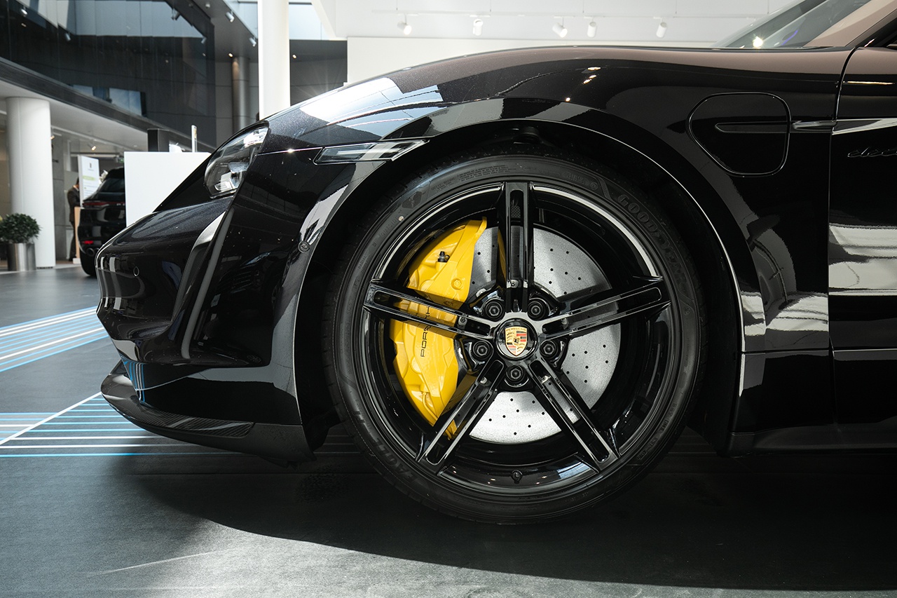 全新保时捷Taycan Turbo S及Taycan Turbo  杭州正式上市