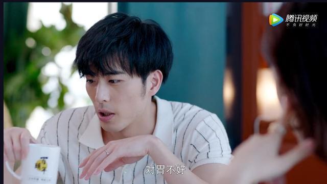 张译二婚老婆，原来是央视主持人的她，网友：难怪结婚多年没生娃