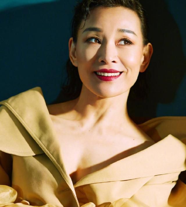 1957年出生的女明星,1956年出生的女明星 50岁以上"老女人"如何演绎时尚?57岁实力派女星来教你
