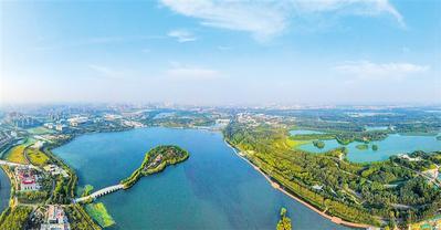 唐山南湖公园. 来自河北日报社2019年9月报道. 记者 赵 杰摄