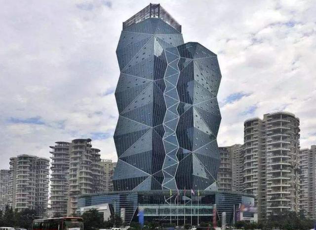 中国10大丑陋建筑,北京兴创大厦上榜,最后一个太意外!