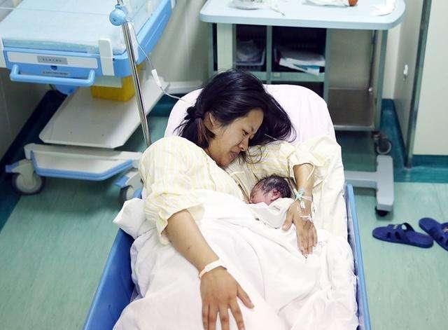 宝妈们在医院扎堆生孩子,医院抱错婴儿的概率究竟有多大?