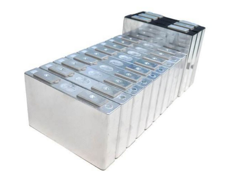 有人说比亚迪的刀片电池是一个过渡产品，你怎么看？