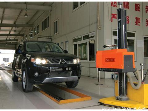 汽车底盘到底该如何保养？修车师傅给出建议，有4点值得注意