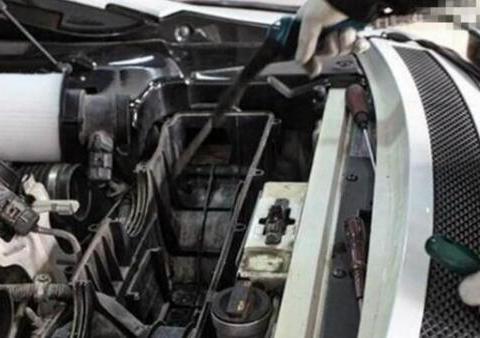 关于保养方面的几点小知识，汽车保养可以做，但这几项不要选