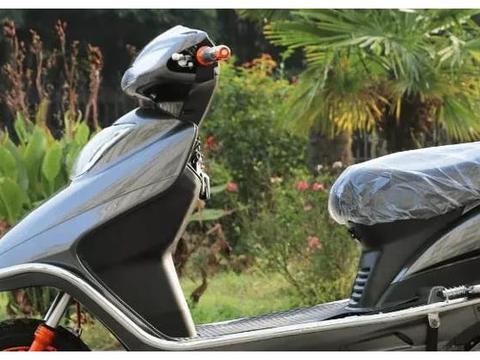 电动车得电怎么充？这样做电车多骑五年，你还不知道吗？