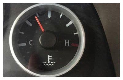 夏天才是对汽车的“考验”，牢记4个养车诀窍，高温也奈何不了你