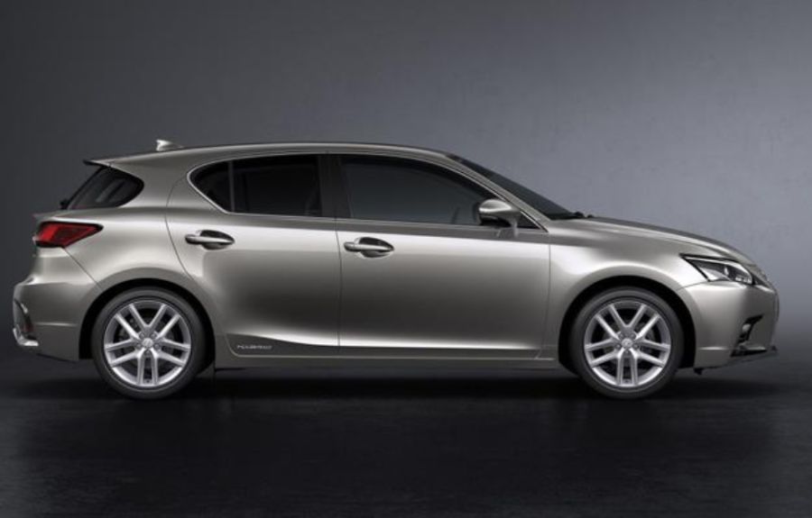 雷克萨斯买得起了！1.8L混动＋国六排放，起售21W，顶配才28W了